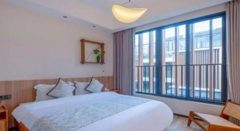 Bed in Island Skylight Resort