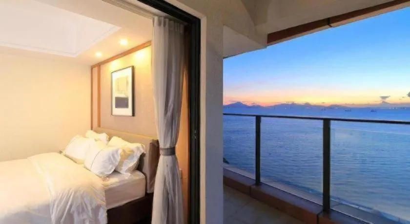 Bed in Island Skylight Resort