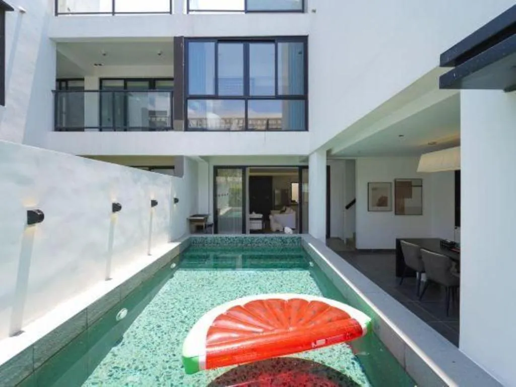 Island Skylight Resort