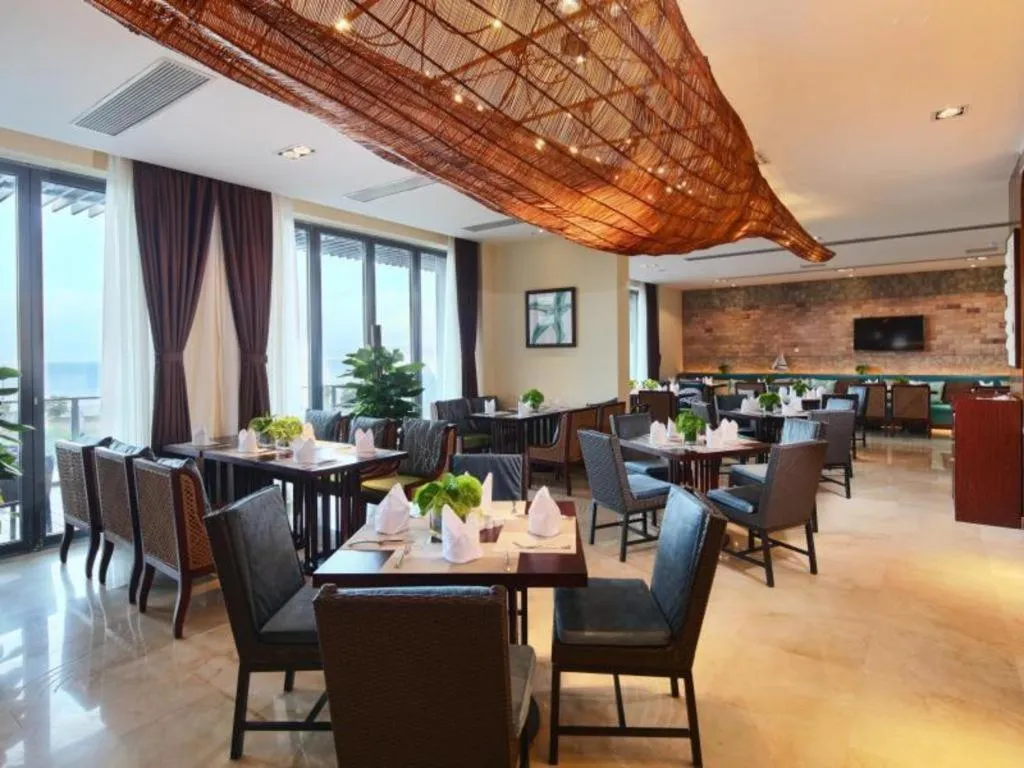 Island Skylight Resort