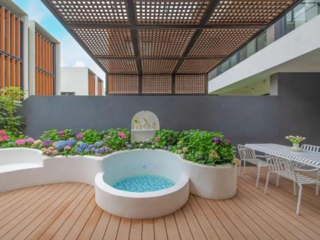 Island Skylight Resort