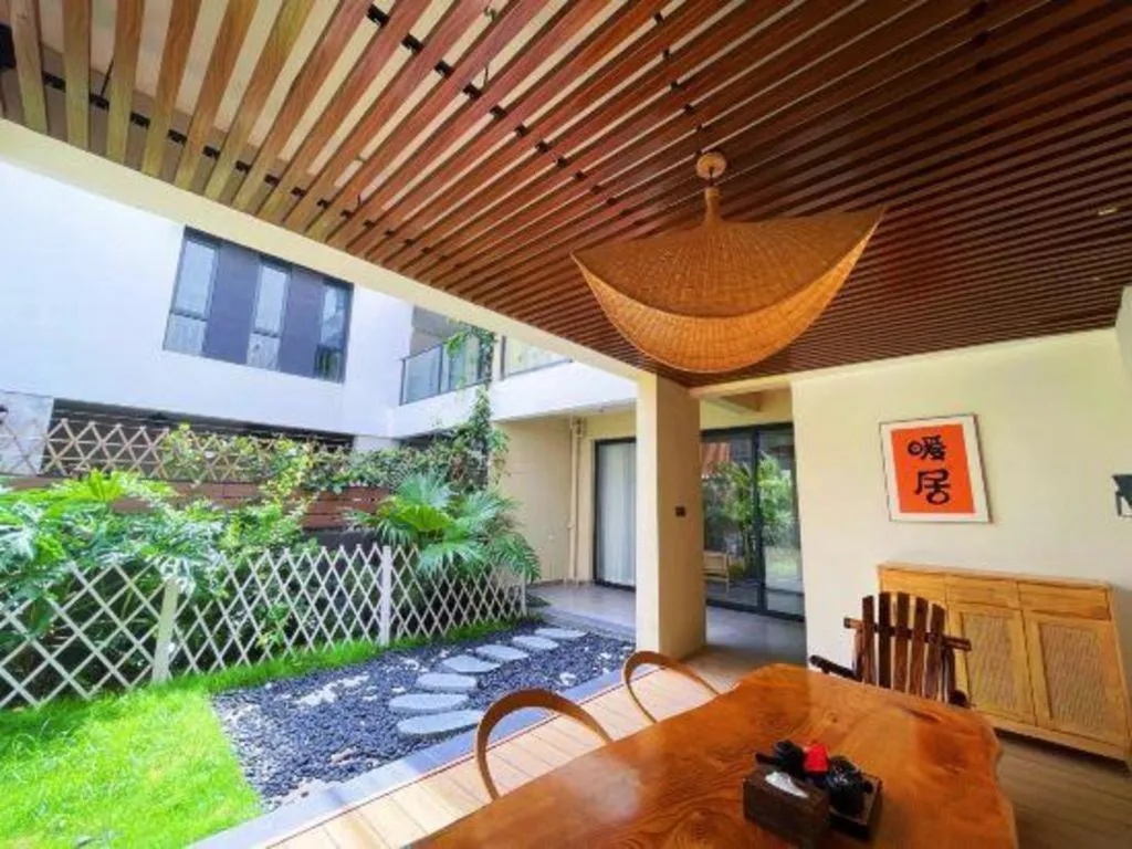 Island Skylight Resort