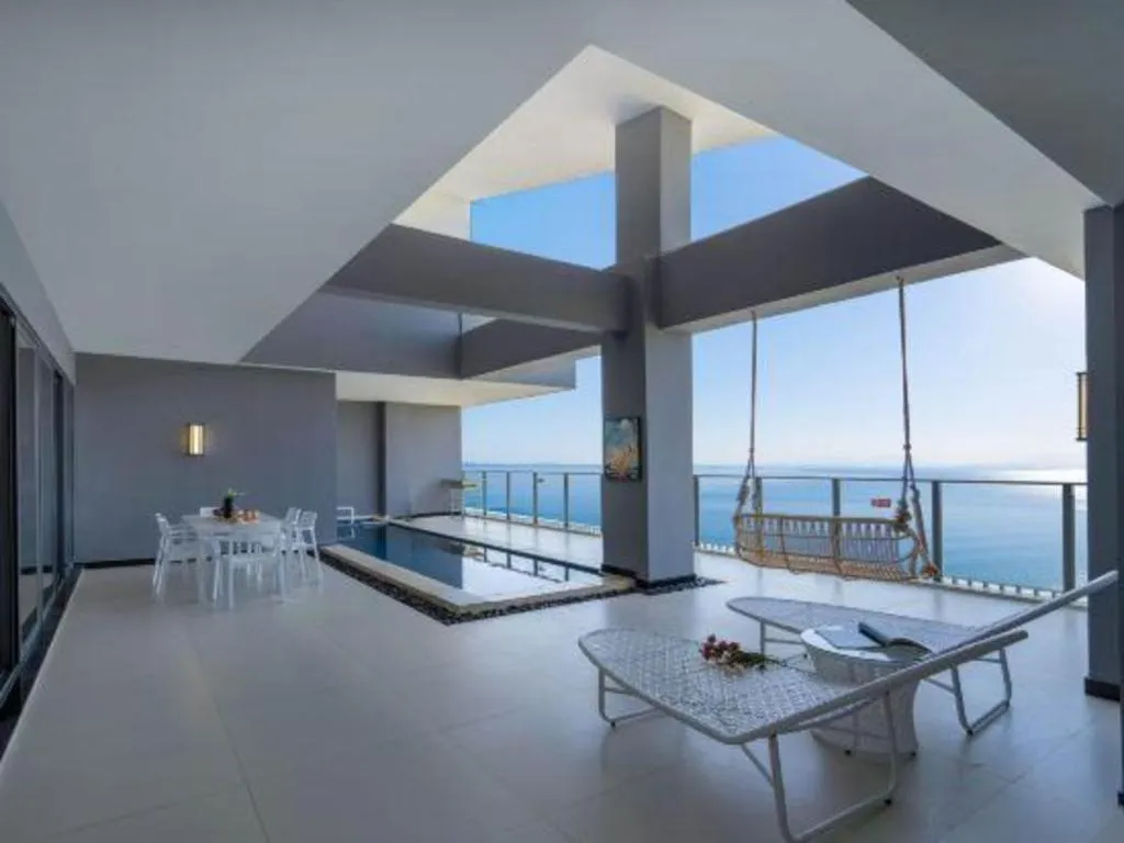 Island Skylight Resort