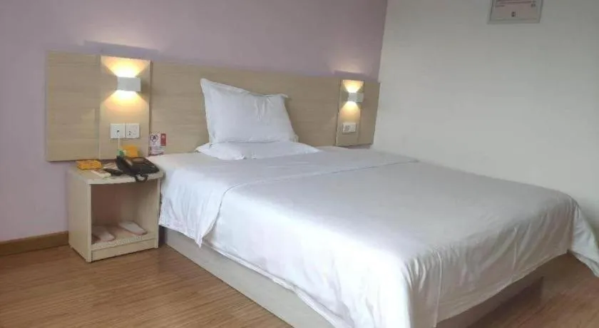 Bed in 7 Days Inn Ningbo Xiangshan Renmin Plaza Branch