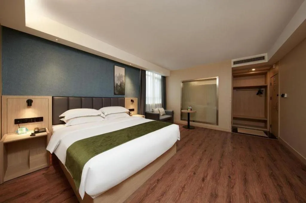 Bed in GreenTree Inn Jiangsu Changzhou Henglin Town Shuntong Road Express Hotel