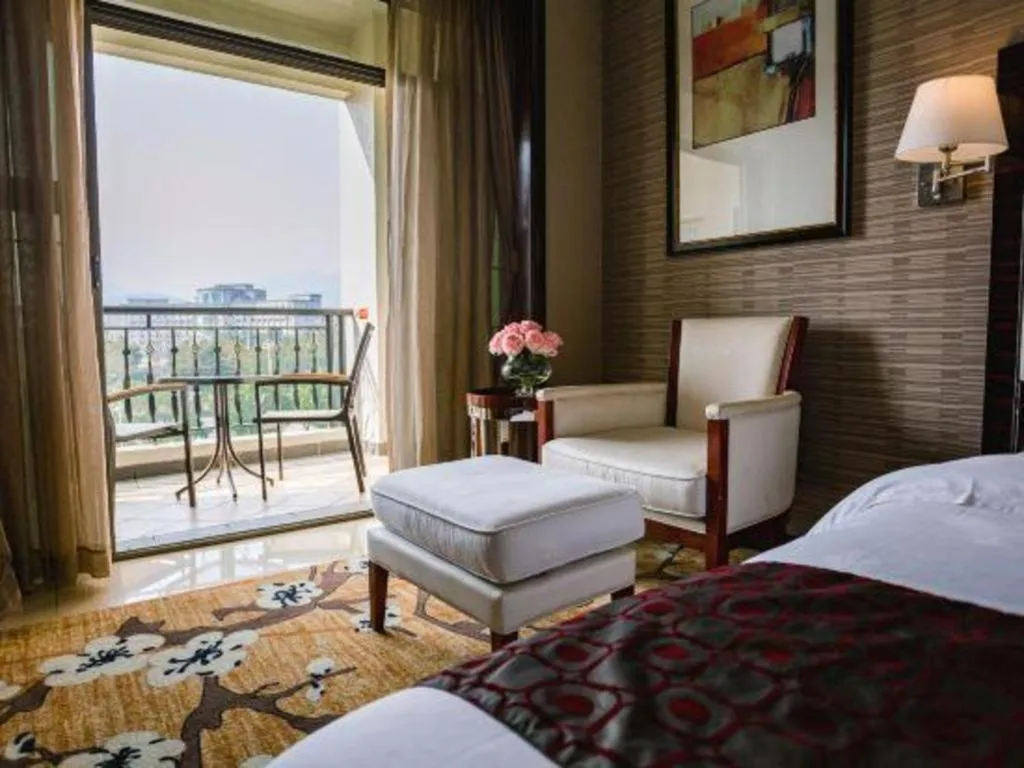 Bed in Country Garden Phoenix Hotel Yangshan