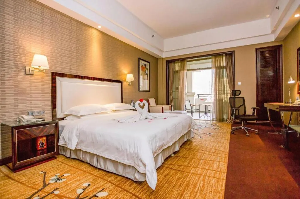 Bed in Country Garden Phoenix Hotel Yangshan