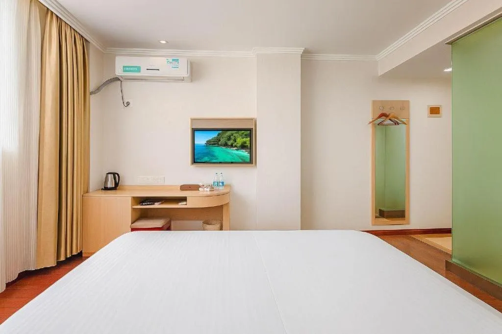 Bed in GreenTree Inn Yinchuan Pedestrian Street East Liqun Street Express Hotel