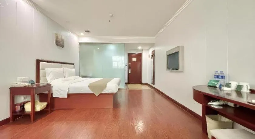 Bed in GreenTree Inn Yinchuan Pedestrian Street East Liqun Street Express Hotel