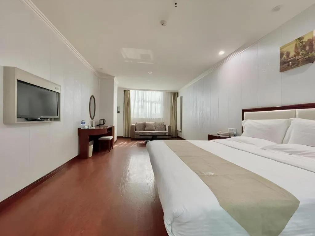 Bed in GreenTree Inn Yinchuan Pedestrian Street East Liqun Street Express Hotel
