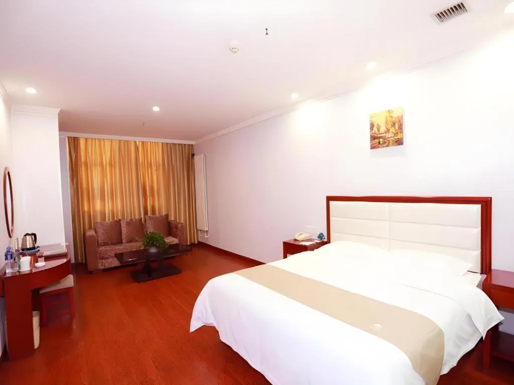 Bed in GreenTree Inn Yinchuan Pedestrian Street East Liqun Street Express Hotel
