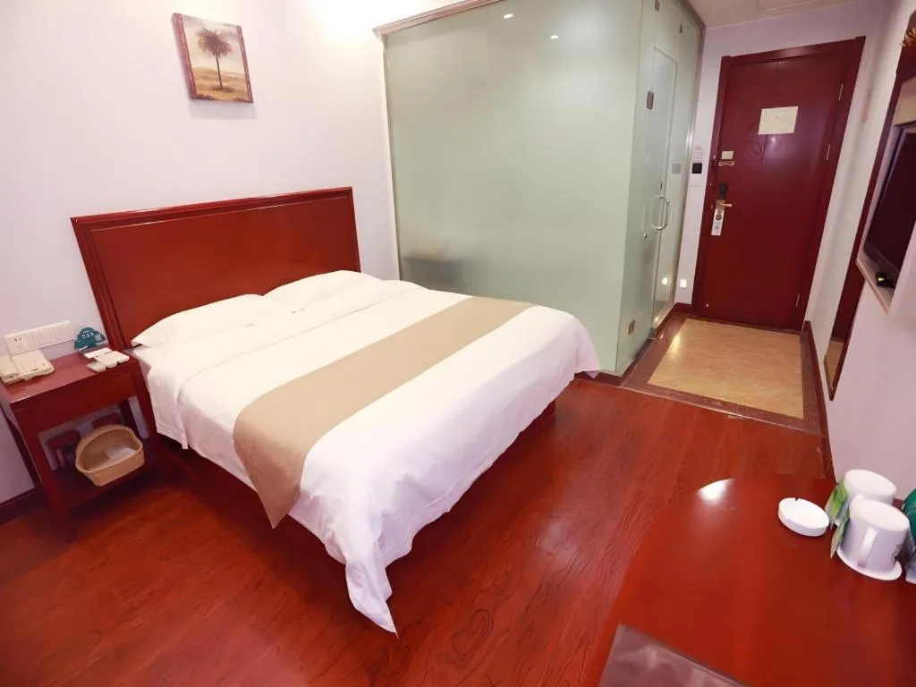 Bed in GreenTree Inn Yinchuan Pedestrian Street East Liqun Street Express Hotel