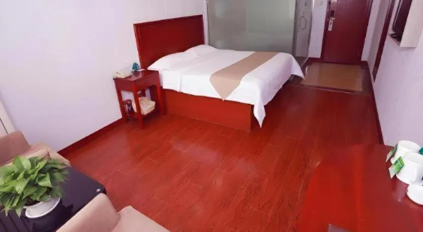 Bed in GreenTree Inn Yinchuan Pedestrian Street East Liqun Street Express Hotel