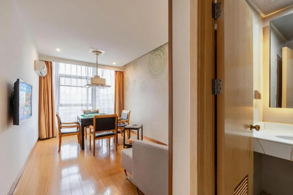 GreenTree Inn Suzhou Changshu North Haiyu Road Changhui Square Express Hotel