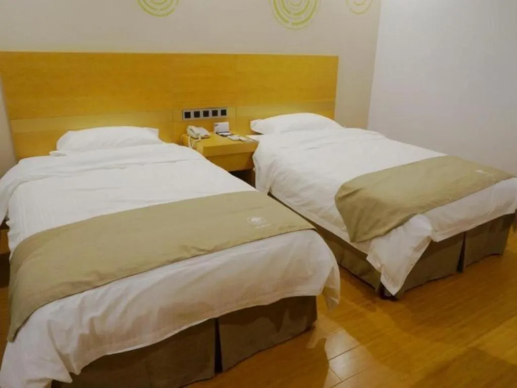 Bed in GreenTree Inn Suzhou Changshu North Haiyu Road Changhui Square Express Hotel