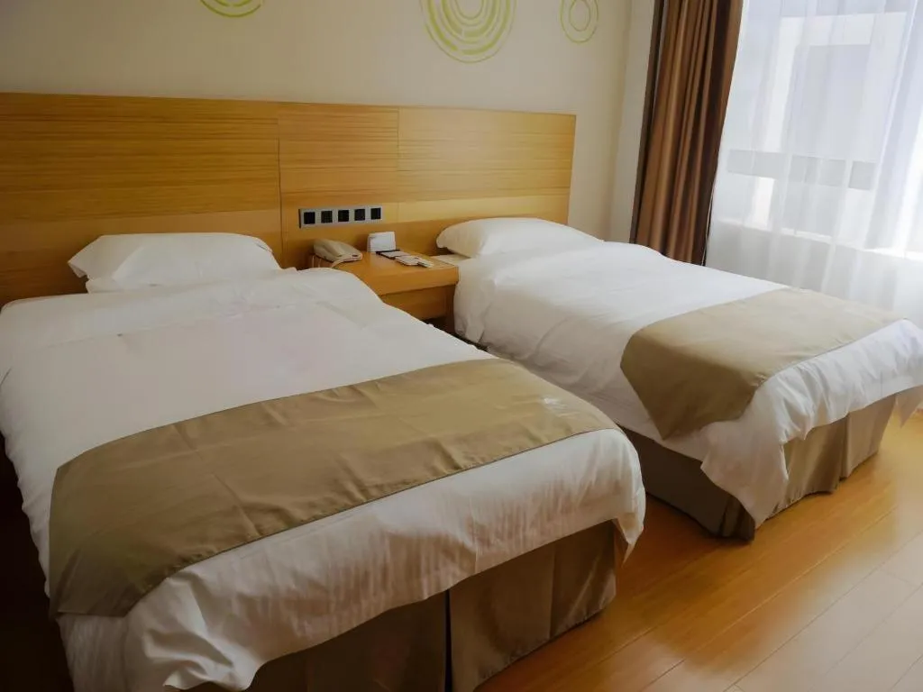 Bed in GreenTree Inn Suzhou Changshu North Haiyu Road Changhui Square Express Hotel