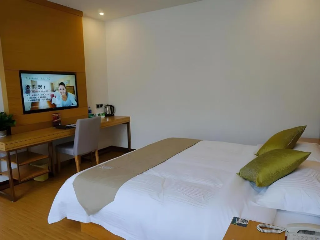 Bed in GreenTree Inn Suzhou Changshu North Haiyu Road Changhui Square Express Hotel