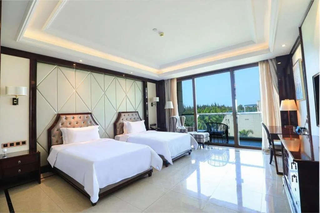 Bed in Jinsha Seaview Hotel Sanya