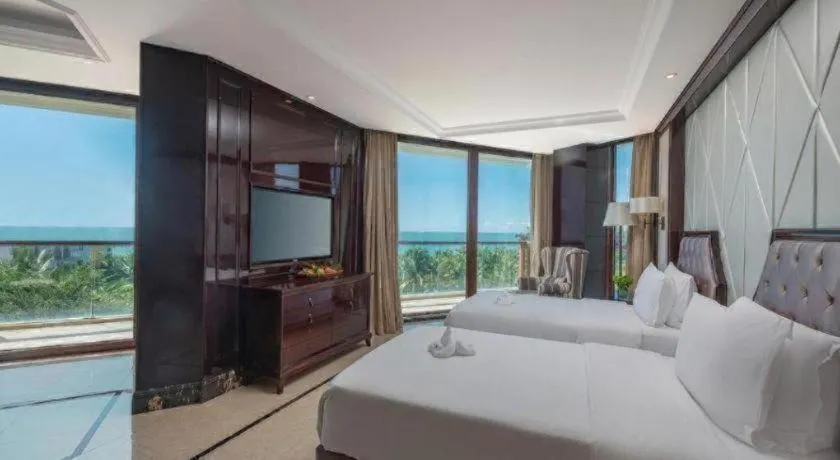 Bed in Jinsha Seaview Hotel Sanya