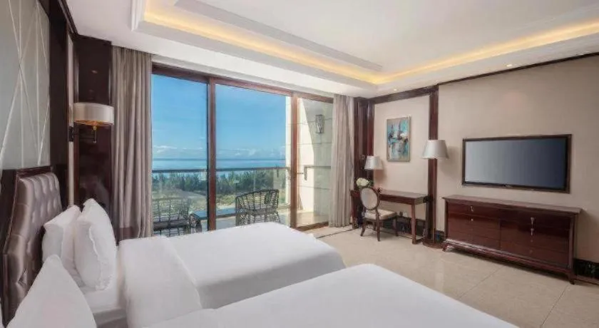 Bed in Jinsha Seaview Hotel Sanya