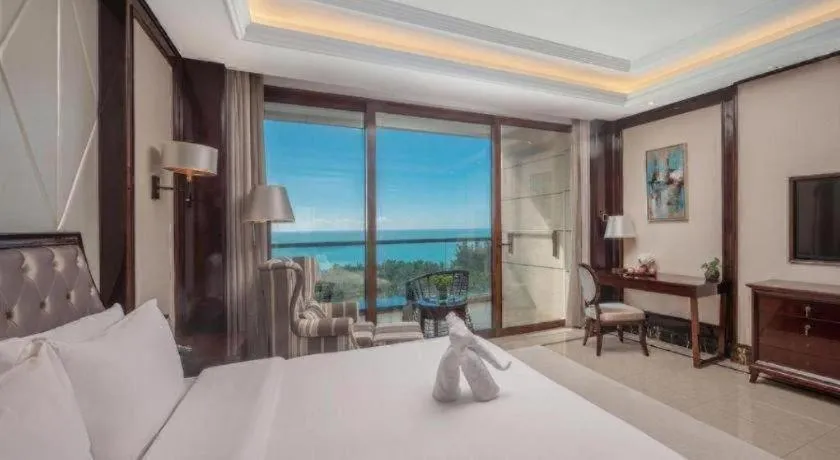 Bed in Jinsha Seaview Hotel Sanya