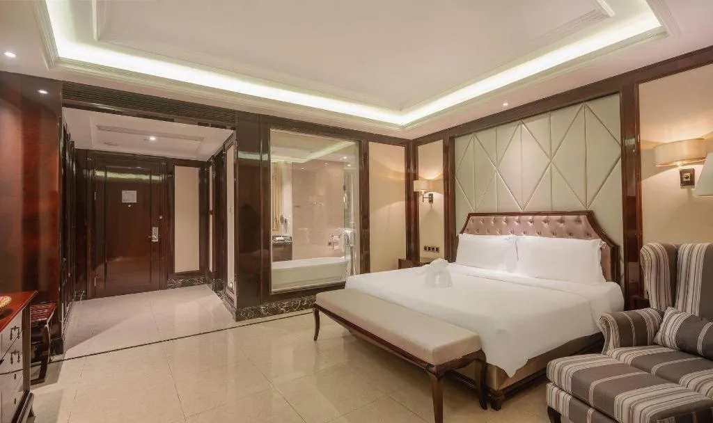 Bed in Jinsha Seaview Hotel Sanya