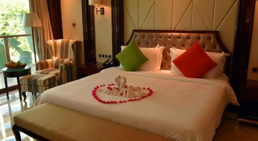 Bed in Jinsha Seaview Hotel Sanya
