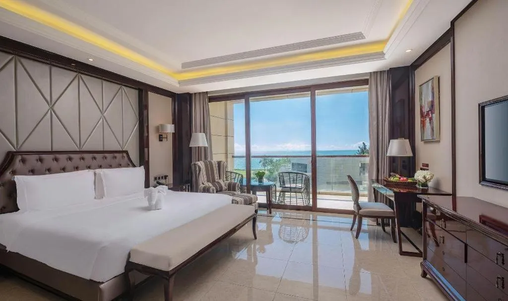 Bed in Jinsha Seaview Hotel Sanya