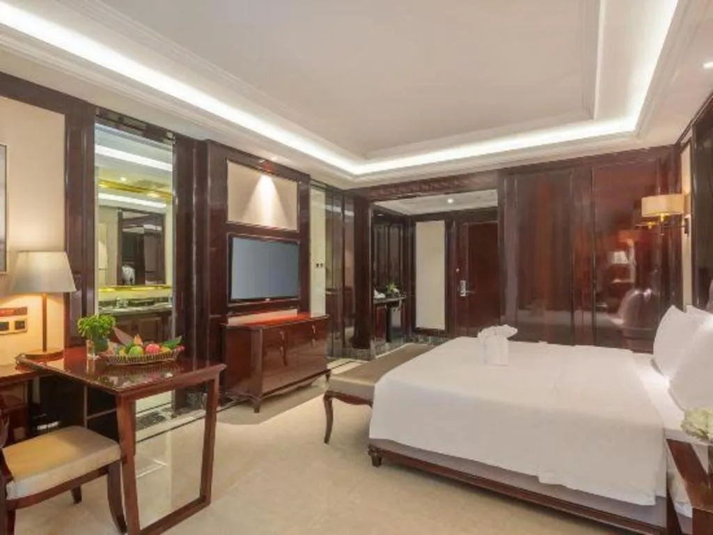 Bed in Jinsha Seaview Hotel Sanya