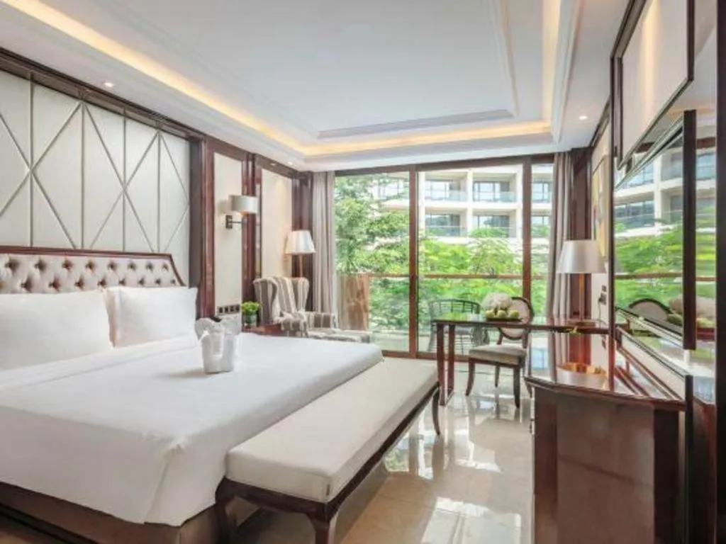 Bed in Jinsha Seaview Hotel Sanya