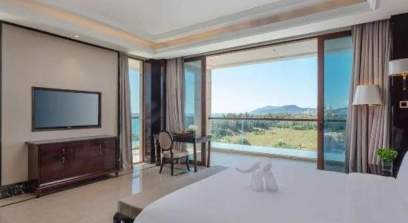 Bed in Jinsha Seaview Hotel Sanya