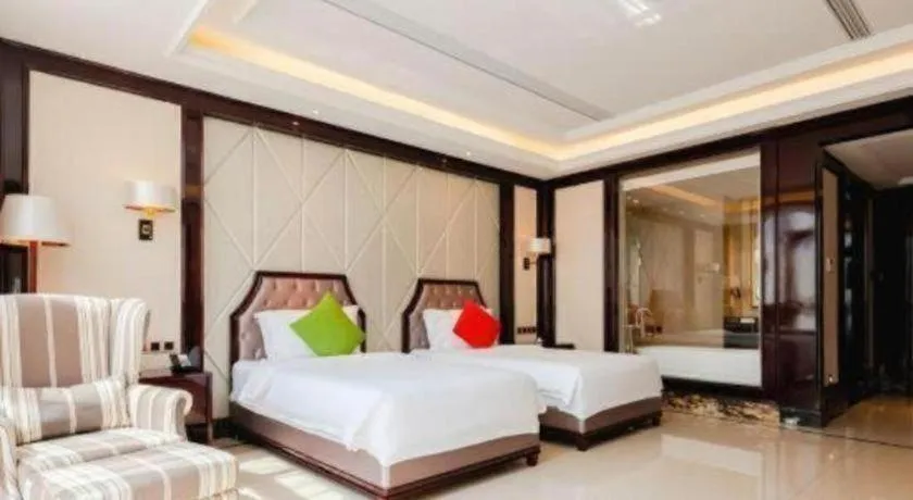 Bed in Jinsha Seaview Hotel Sanya