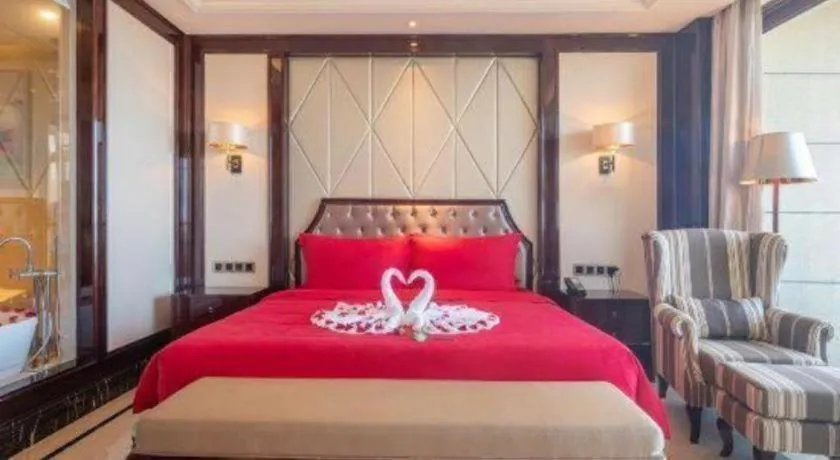 Bed in Jinsha Seaview Hotel Sanya