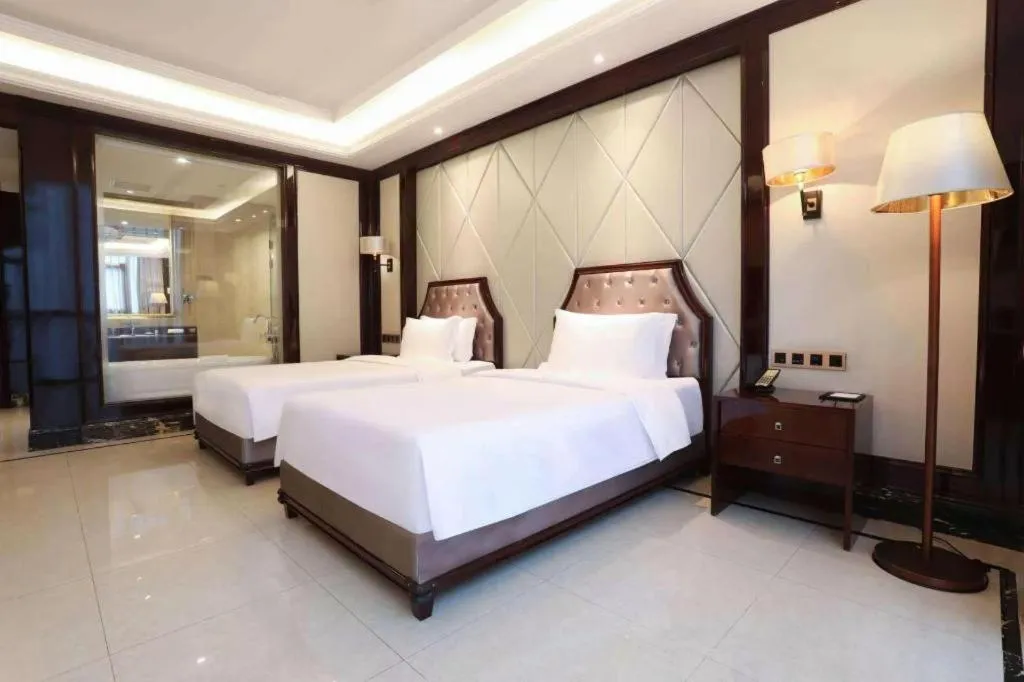 Bed in Jinsha Seaview Hotel Sanya