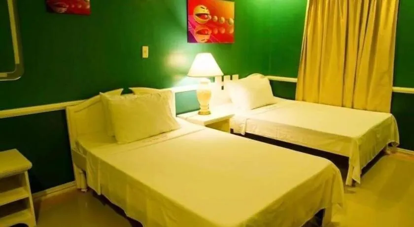 Bed in Dreamwave Resort Laguna