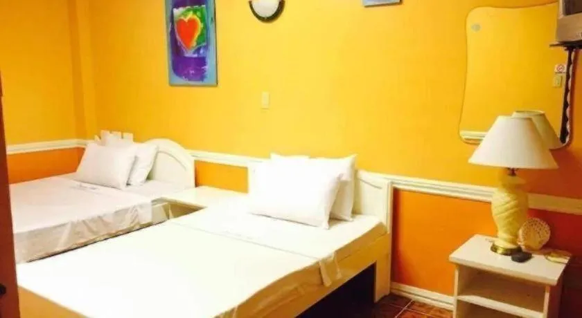 Bed in Dreamwave Resort Laguna