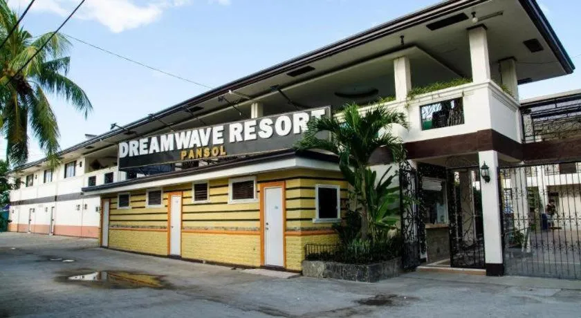 Dreamwave Resort Laguna