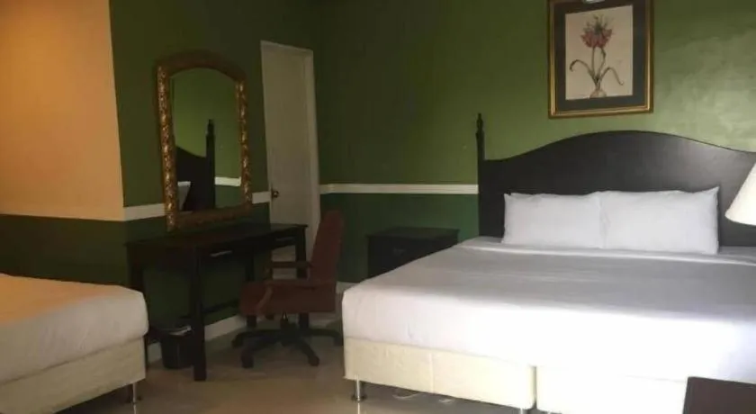 Bed in Dreamwave Resort Laguna