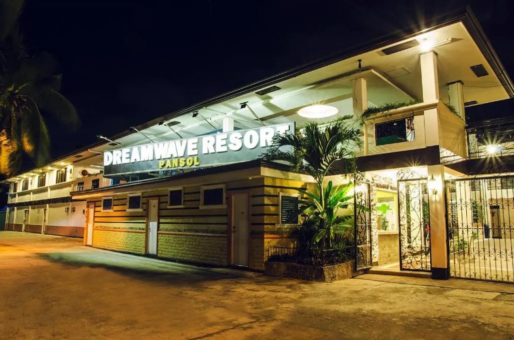 Dreamwave Resort Laguna