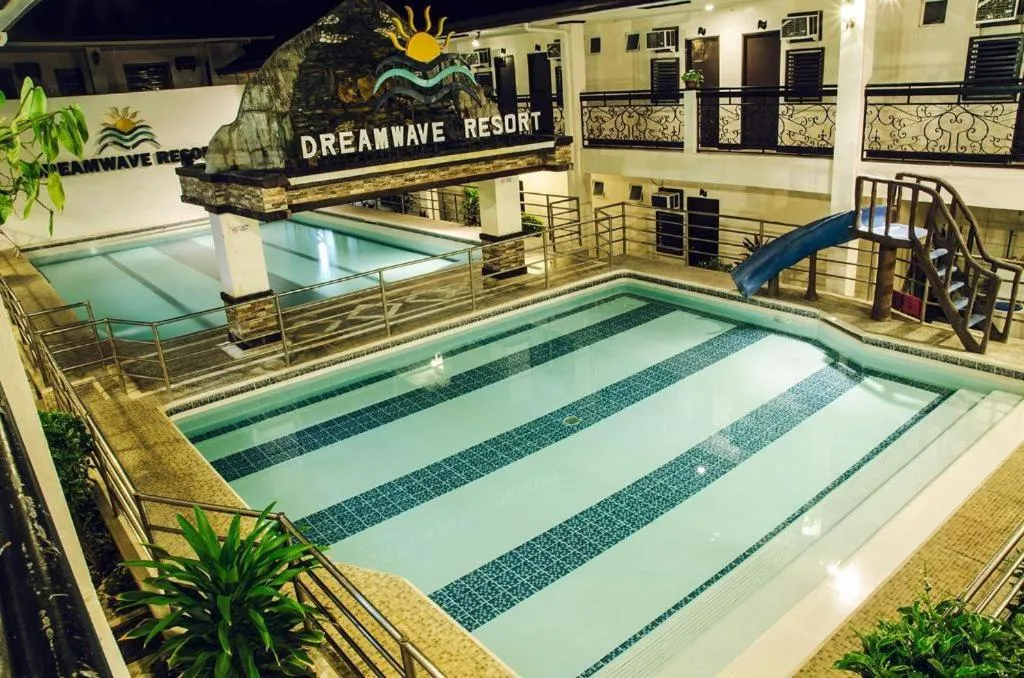 Dreamwave Resort Laguna