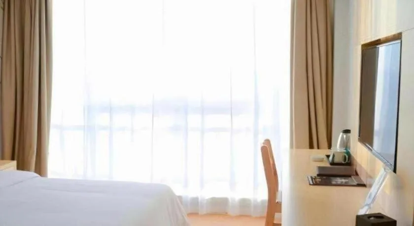 Bed in GreenTree Inn Qufu High Speed Railway Station