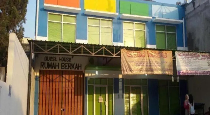 OYO 1242 Penginapan RB Syariah