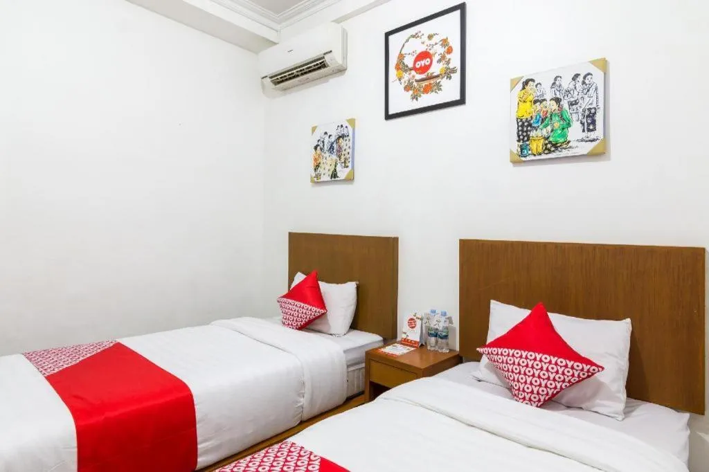 OYO 1242 Penginapan RB Syariah