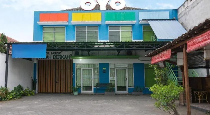 OYO 1242 Penginapan RB Syariah