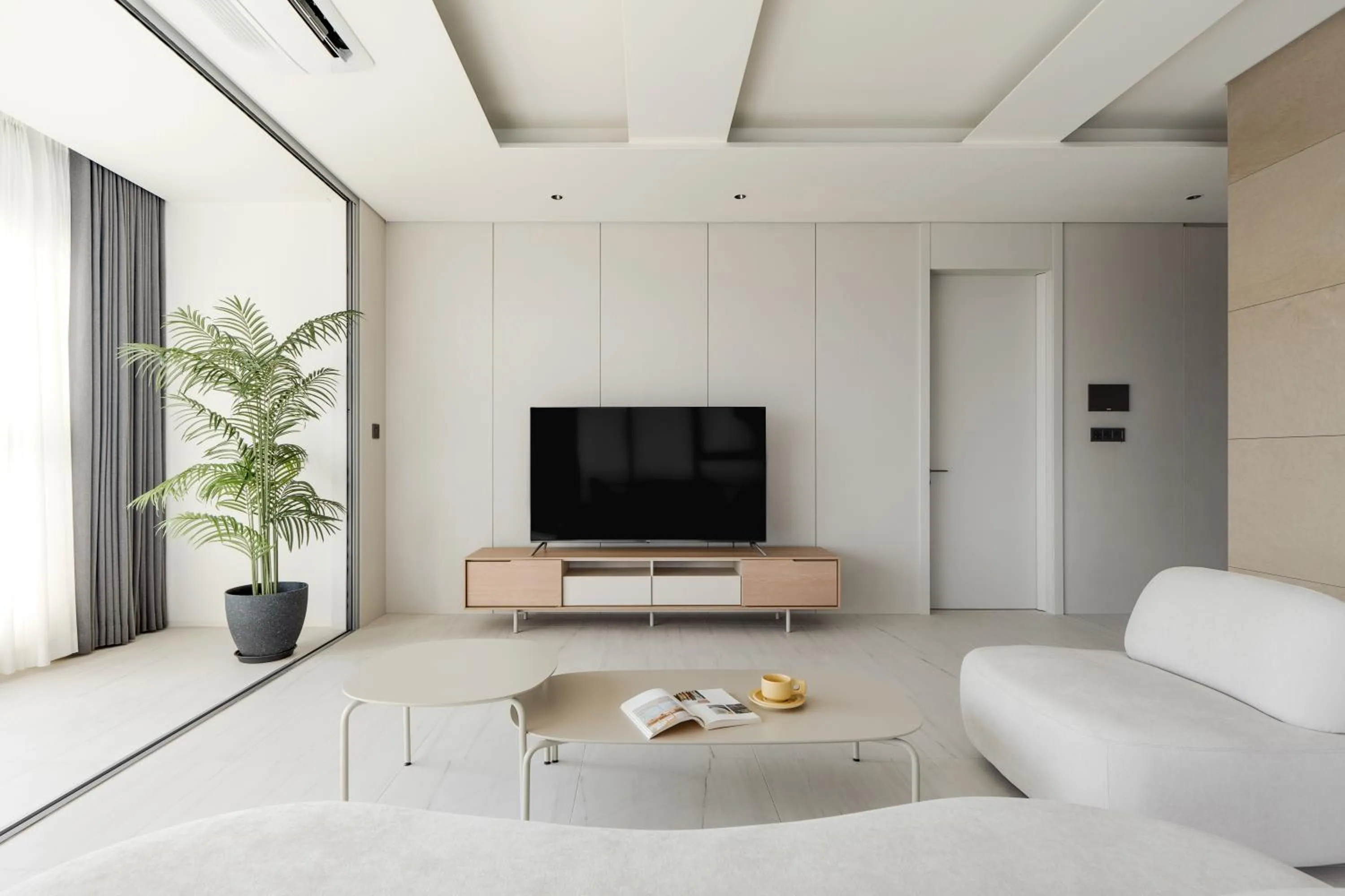 TV and multimedia in Le Collective Haeundae Paragraf