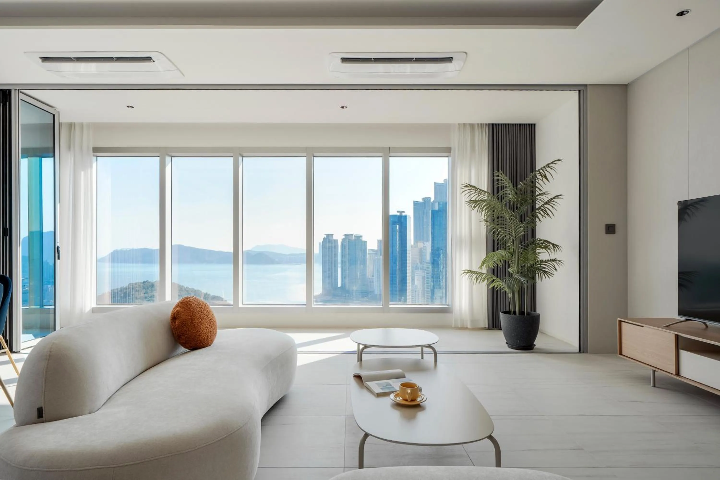 Living room in Le Collective Haeundae Paragraf