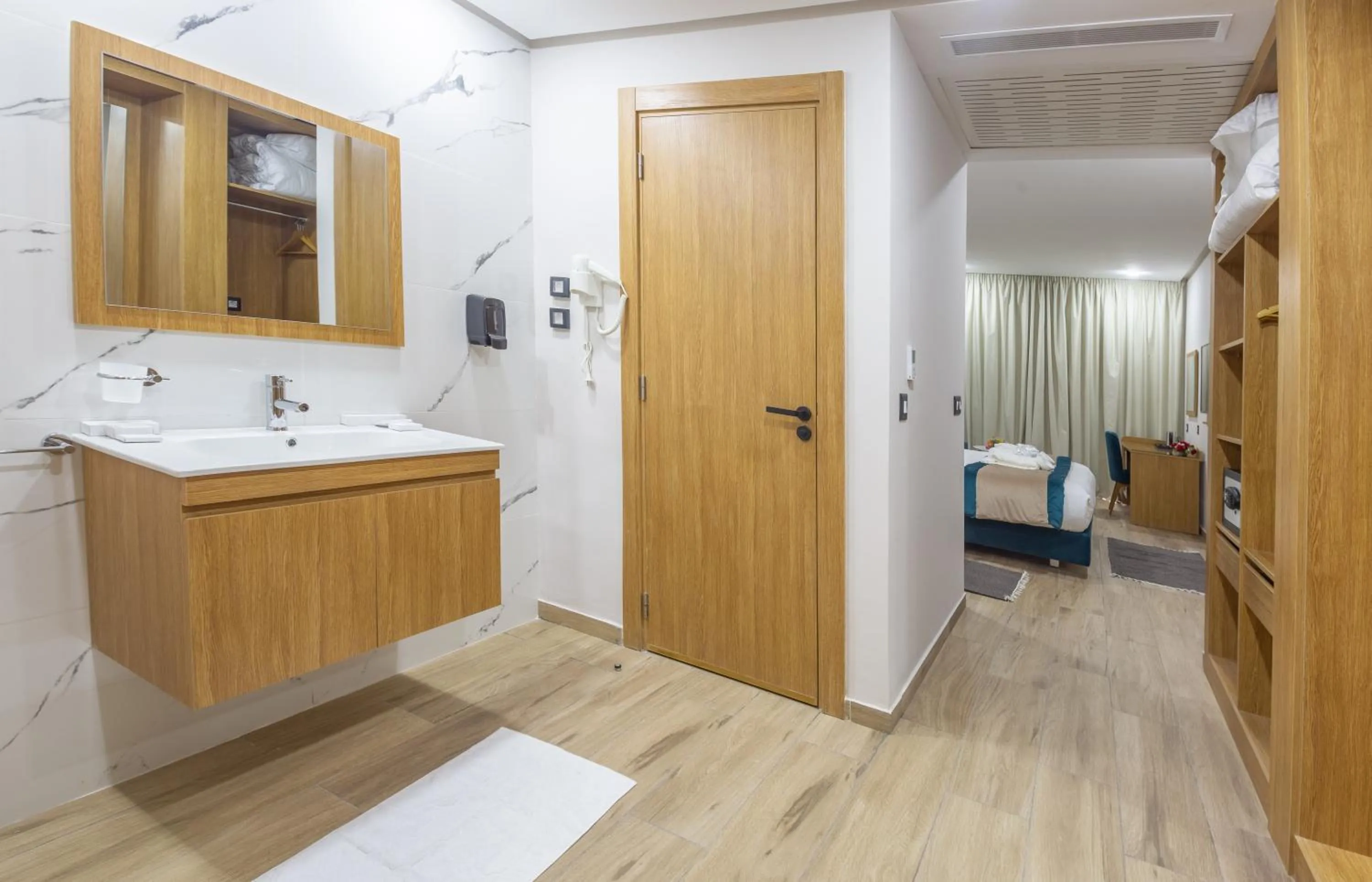 Shower in Kyriad Prestige City Center Tunis