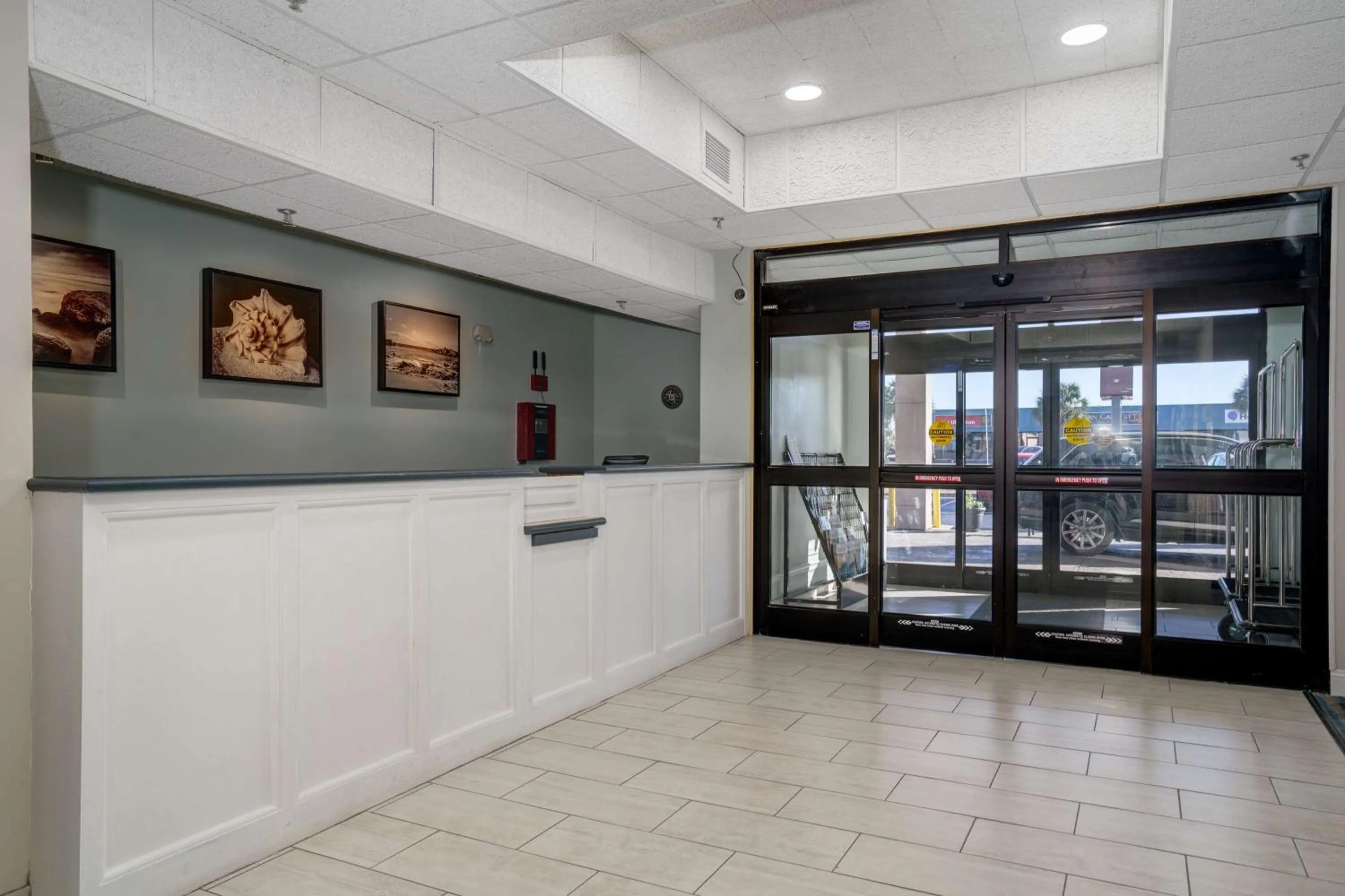 Lobby or reception in Best Western Plus Swansboro Emerald Isle