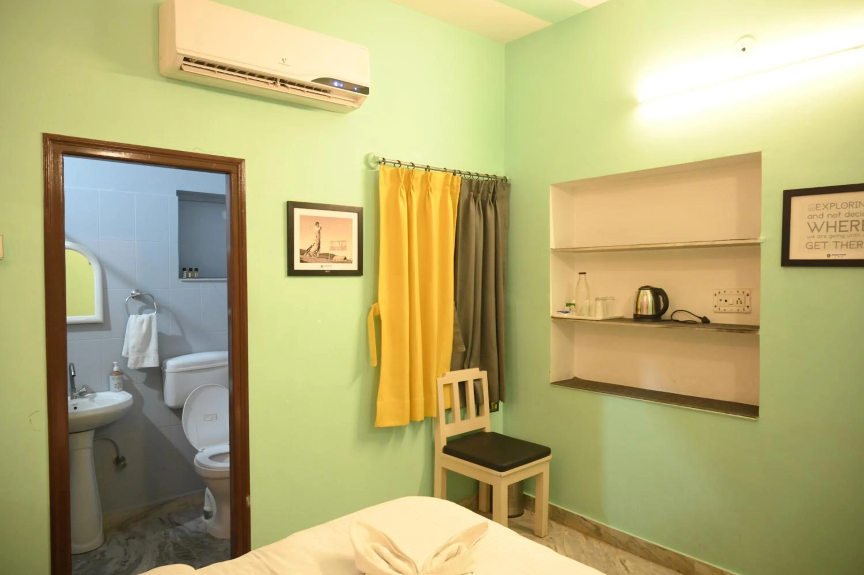 Photo of the whole room, Bed in Hostel Vostel