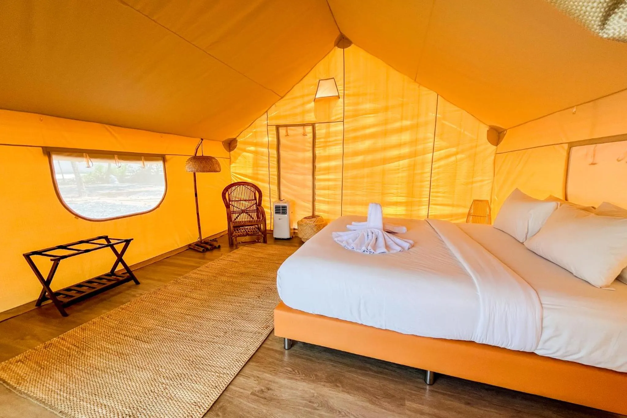 Photo of the whole room, Bed in Slumber Party Beach Club and Resort Koh Phangan